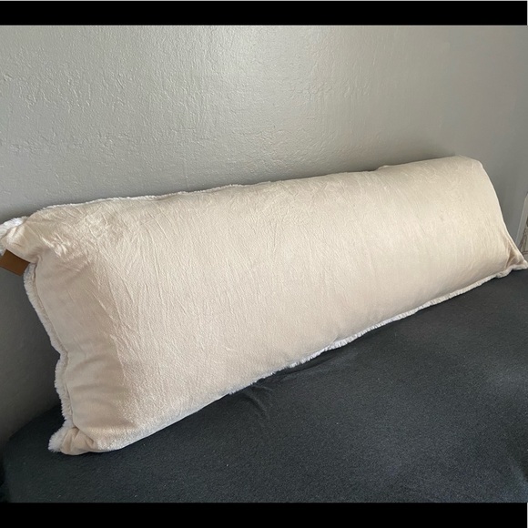 UGG Bedding Nwot Ugg Body Pillow Cover In Oatmeal Poshmark